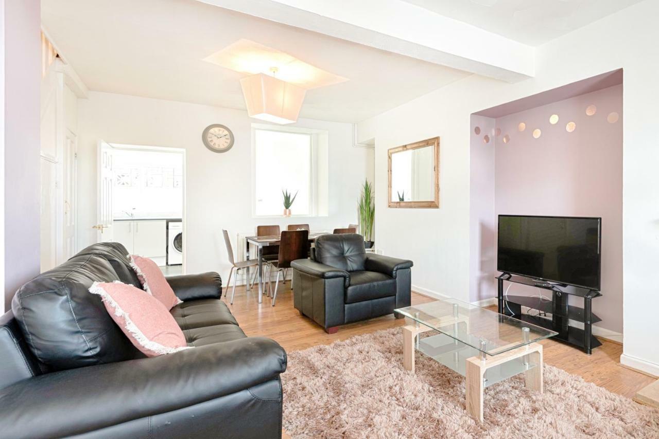 Free Parking, Spacious Living Room, Garden Swansea Exteriör bild